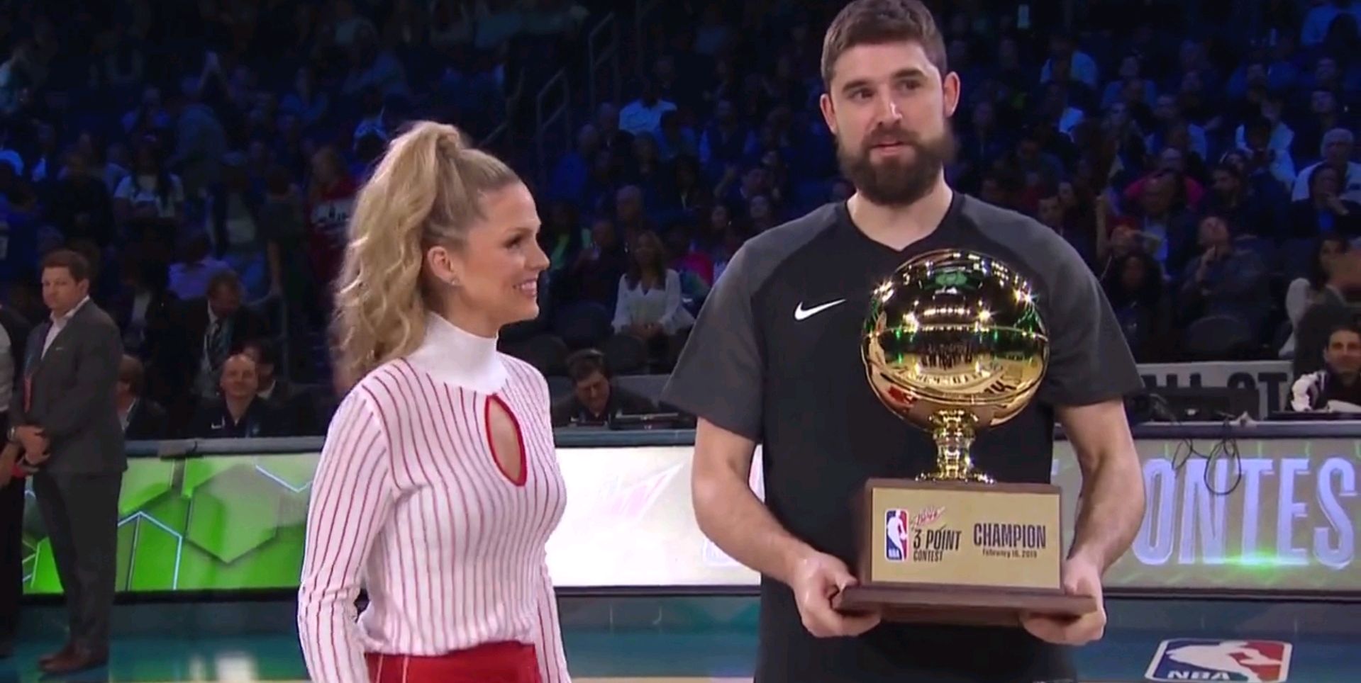 九游娱乐APP下载库里意外战胜TES,比赛规则变更引爆全场!